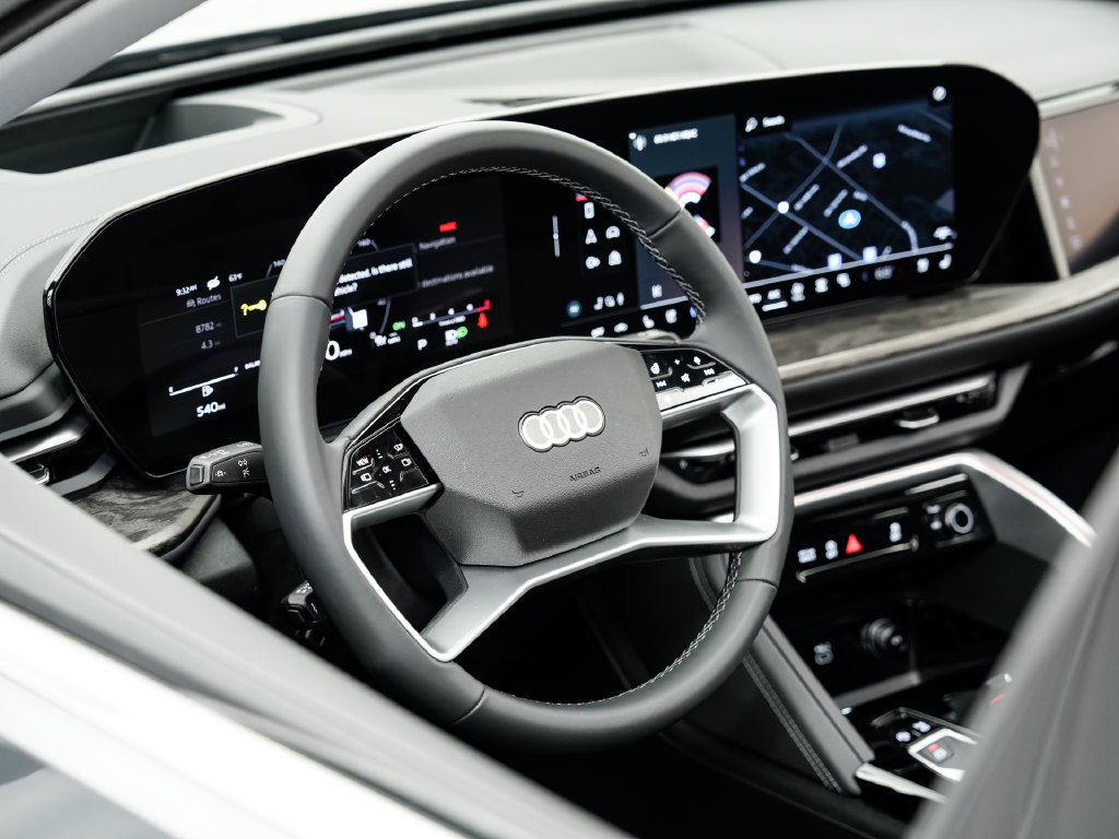 Certified 2025 Audi Q5 Prestige AWD/4WD image 9