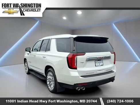 Used 2024 GMC Yukon Denali w/ Advanced Technology Package AWD/4WD image 3