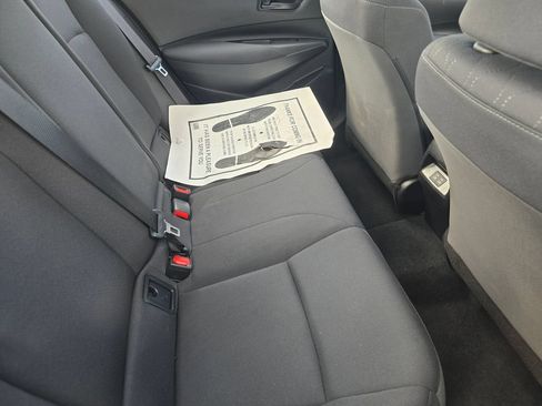 Used 2025 Toyota Corolla LE FWD image 13