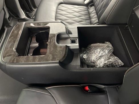 Used 2023 Nissan Armada Platinum w/ Captain's Chairs Package image 41