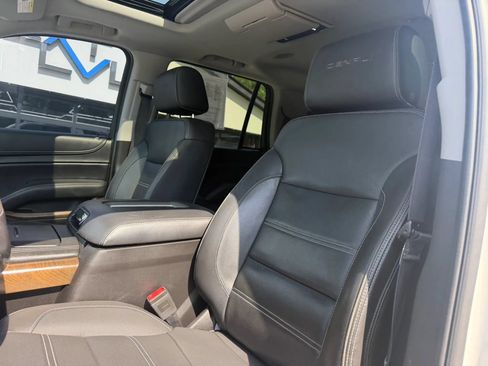 Used 2019 GMC Yukon Denali w/ Denali Ultimate Package AWD/4WD image 15