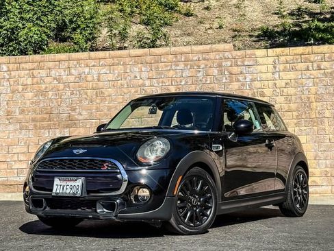 Used 2016 MINI Cooper S image 2