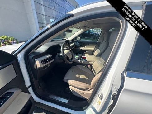 Used 2020 Lincoln Aviator Reserve w/ Equipment Group 202A AWD/4WD image 2