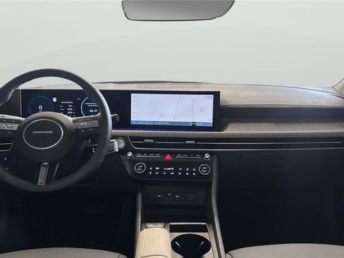 Used 2025 Hyundai Sonata Limited FWD image 13