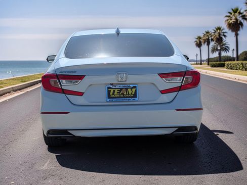 Used 2018 Honda Accord LX image 6