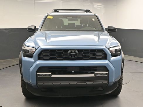Used 2025 Toyota 4Runner TRD Off-Road image 2