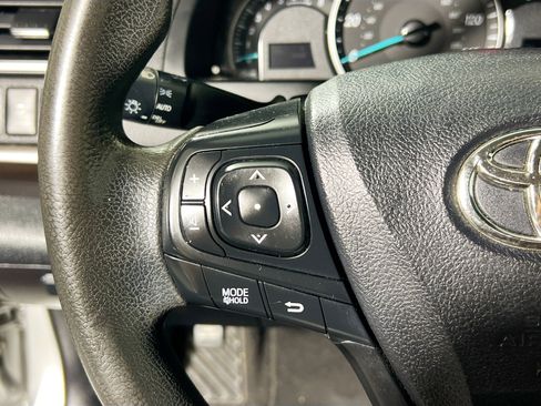 Used 2015 Toyota Camry LE FWD image 18