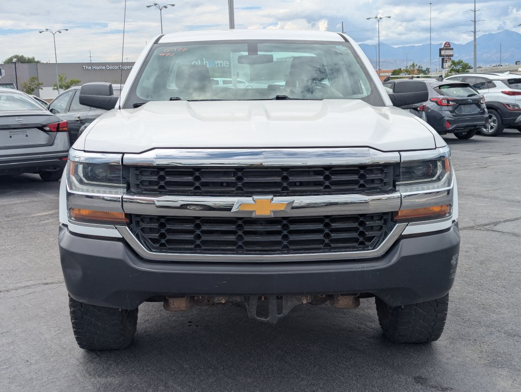 Used 2018 Chevrolet Silverado 1500 W/T w/ Trailering Package AWD/4WD image 10