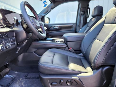 Used 2025 Chevrolet Tahoe RST w/ RST Capability Package AWD/4WD image 18
