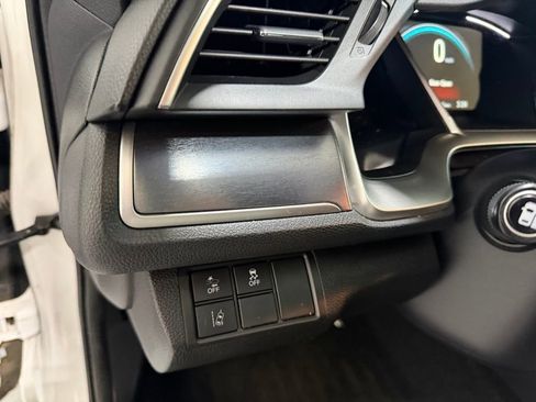 Used 2017 Honda Civic Touring image 11