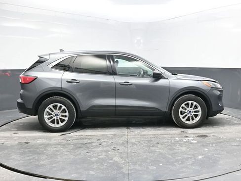 Used 2022 Ford Escape SE image 8