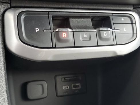 Certified 2023 GMC Acadia SLE w/ Driver Convenience Package AWD/4WD image 32