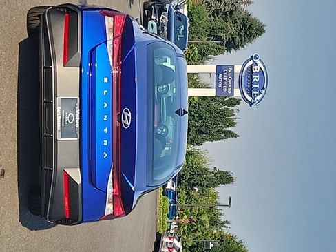 Used 2024 Hyundai Elantra SEL FWD image 4
