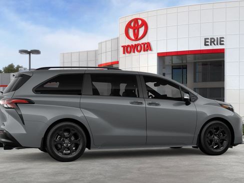 New 2026 Toyota Sienna XLE Woodland Edition image 13