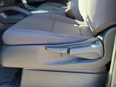 Used 2022 Nissan Frontier S w/ Technology Package image 18