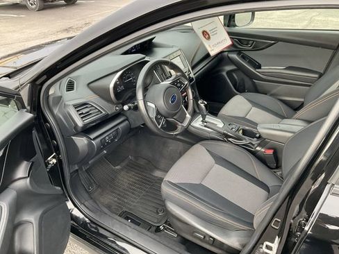 Used 2021 Subaru Crosstrek 2.0i Premium w/ Moonroof Package image 9