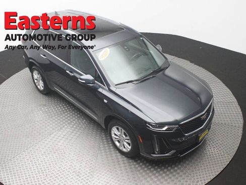 Used 2021 Cadillac XT6 Luxury FWD image 3