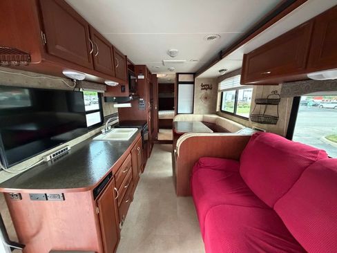 Used 2014 Ford E-450 and Econoline 450 Super Duty w/ Motorhome Prep Package RWD image 35
