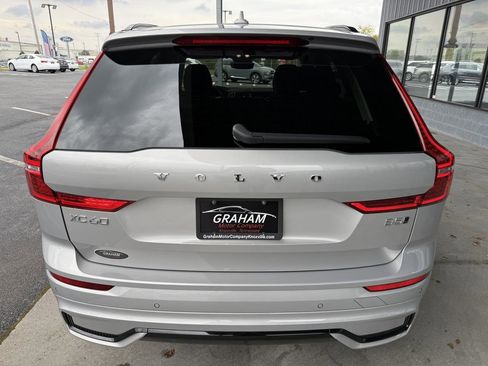 Used 2024 Volvo XC60 B5 Core image 6