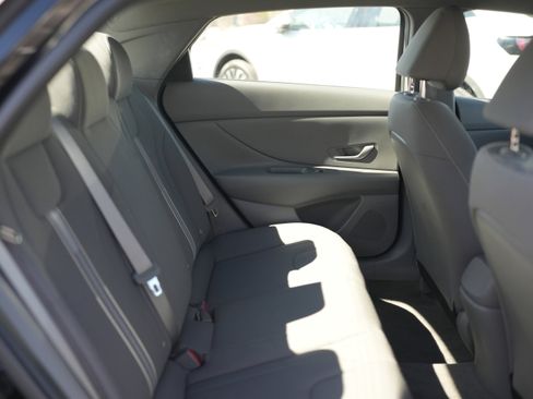 Used 2023 Hyundai Elantra SEL image 22