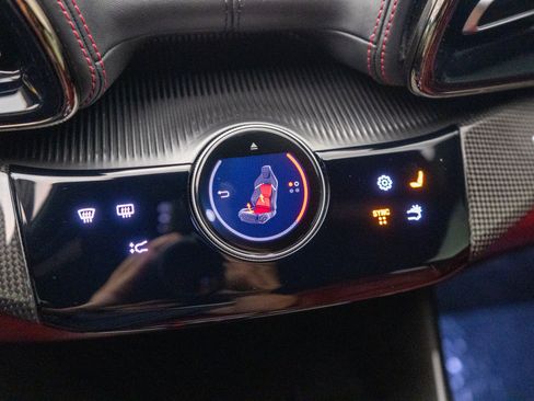 Used 2025 Ferrari Purosangue AWD/4WD image 29