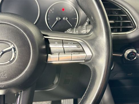 Used 2019 MAZDA MAZDA3 Hatchback FWD image 17
