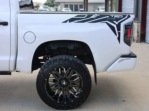 Used 2014 Toyota Tundra SR5 w/ SR5 Upgrade Package RWD image 13