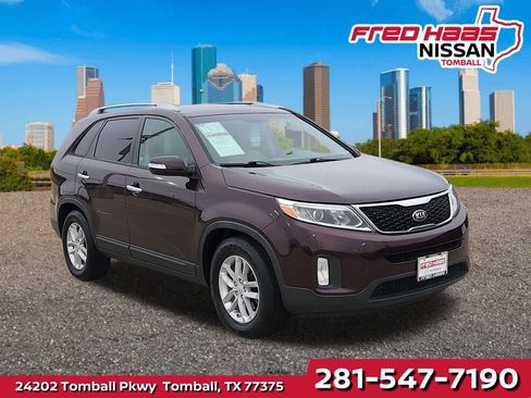 Used 2014 Kia Sorento LX image 1