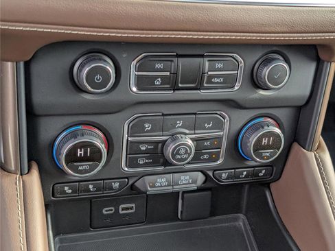 Used 2023 Chevrolet Tahoe High Country image 31