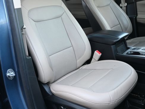 Used 2020 Ford Explorer Limited w/ Hybrid Equipment Group 310A image 32