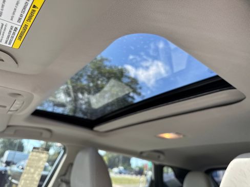 Certified 2022 Nissan Rogue Sport SL w/ Premium Package AWD/4WD image 37