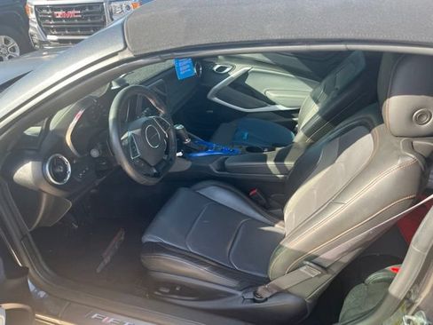 Used 2017 Chevrolet Camaro LT RWD image 5