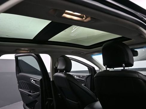 Used 2015 Ford Edge Sport w/ Equipment Group 401A AWD/4WD image 25