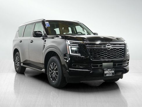 Used 2025 Nissan Armada SV AWD/4WD image 7