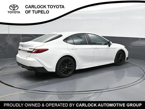 Used 2026 Toyota Camry SE FWD image 3