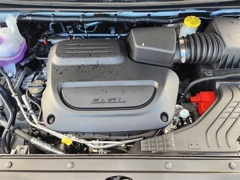 New 2026 Chrysler Pacifica Limited image 25