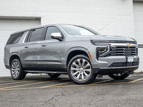 New 2026 Chevrolet Suburban Premier image 2