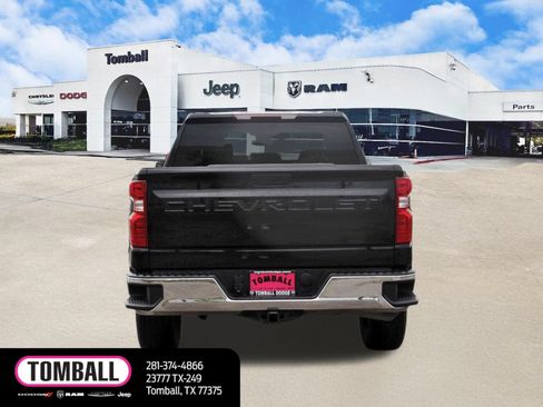 Used 2025 Chevrolet Silverado 1500 LT w/ LPO, Dark Essentials Package RWD image 6