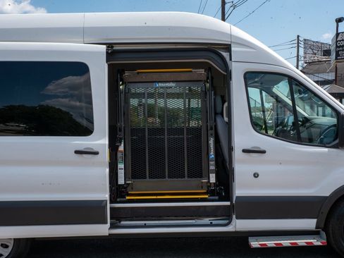 Used 2017 Ford Transit 350 XL RWD image 15