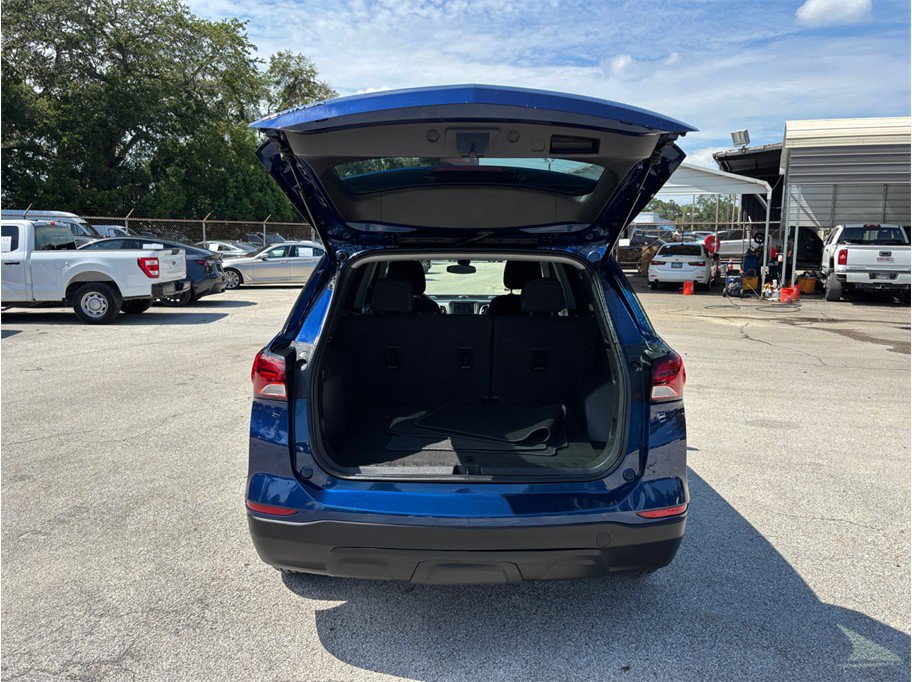 Used 2023 Chevrolet Equinox LS FWD image 39