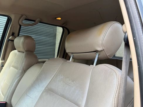 Used 2003 Ford F150 Lariat RWD image 23