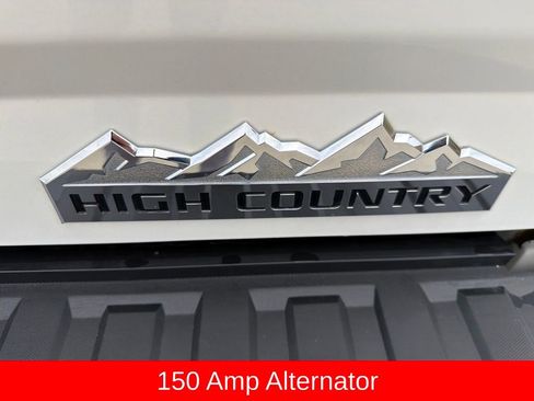 Used 2018 Chevrolet Silverado 1500 High Country image 38