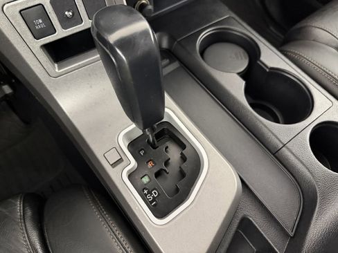 Used 2010 Toyota Tundra SR5 image 29