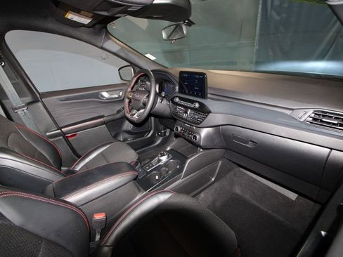 Used 2025 Ford Escape ST-Line w/ Equipment Group 301A image 21