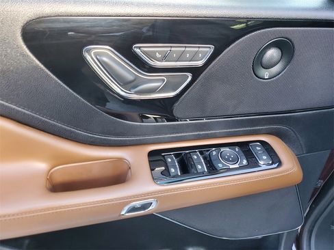 Certified 2023 Lincoln Aviator Reserve w/ Equipment Group 201A image 19