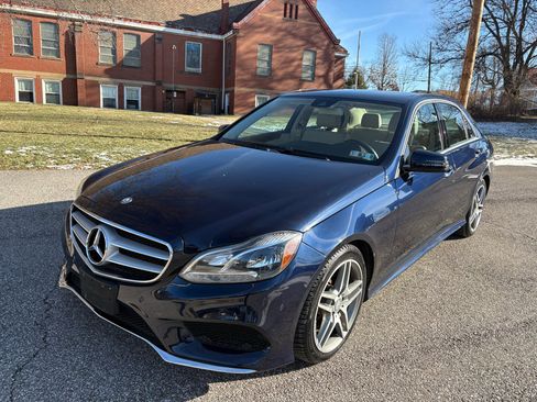 Used 2016 Mercedes-Benz E 350 E350 Sport 4MATIC Sedan image 3