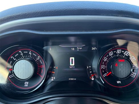 Used 2022 Dodge Challenger R/T w/ Driver Convenience Group image 13
