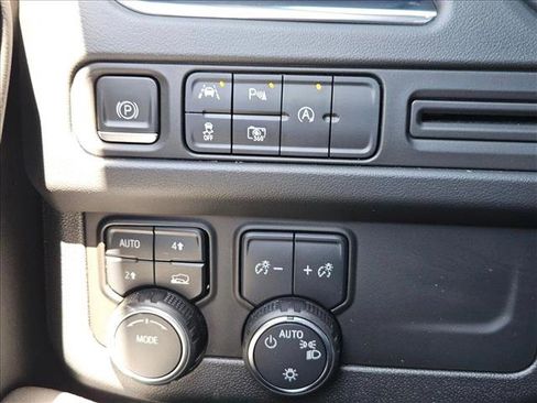 Used 2023 Chevrolet Tahoe LT w/ Luxury Package image 15