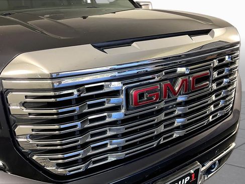 Used 2022 GMC Sierra 1500 Denali w/ Denali Reserve Package RWD image 29