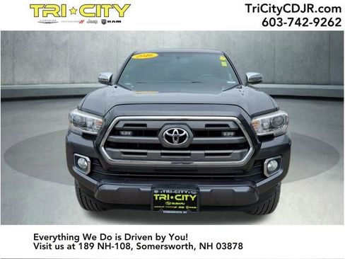 Used 2016 Toyota Tacoma Limited w/ Towing Package image 8